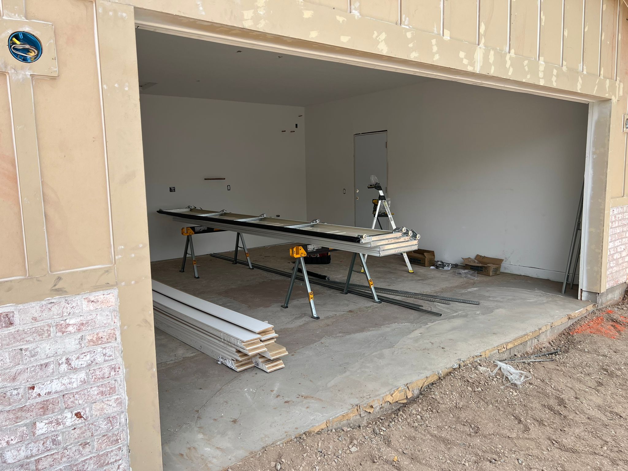 Emergency Garage Door Repair in Phoenix